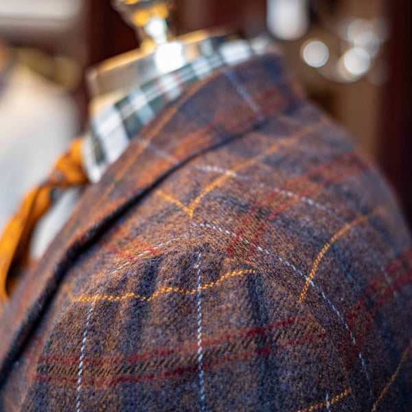 The Art of the Neapolitan Seam (Spalla Camicia) and MainlyStyles' Commitment to Craftsmanship